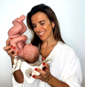 Dra. Mariana Betioli, obstetriz, doula e educadora perinatal, autora do guia